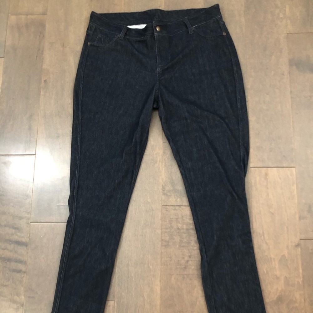 NWOT Stretchy Jeggings